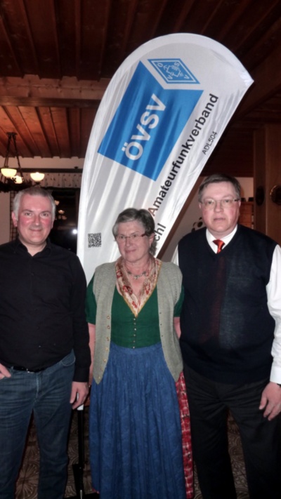 von links: Schatzmeister Franz Wimmer (OE5VFM), Obfrau Elfriede Klier (OE6YFE) sowie Obfrau-Stv. Ingo König (OE2IKN)  von links: Schatzmeister Franz Wimmer (OE5VFM), Obfrau Elfriede Klier (OE6YFE) sowie Obfrau-Stv. Ingo König (OE2IKN)